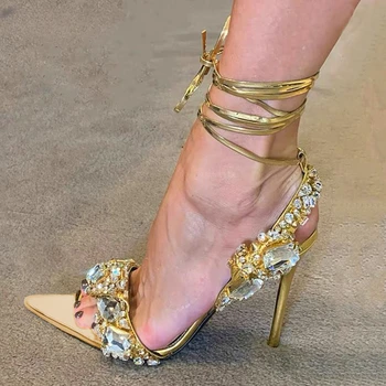 2023 Золотые Женские босоножки на шнуровке, летние Пикантные свадебные туфли с острым носком, украшенные стразами, женские туфли на шпильке