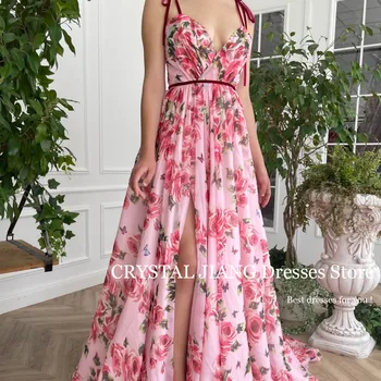 Платья выпускного вечера длинные розовый шифон с набивными розами и бабочками без бретелек развертки поезд силуэта с разрезом по ноге 